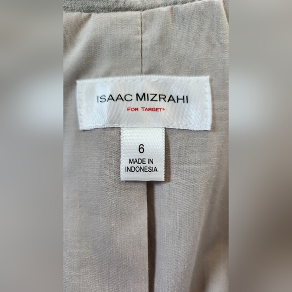 2/$15 - Isacc Mizrahi Grey Blazer - size 6 - Picture 5 of 9